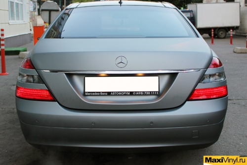 Оклейка пленкой Mercedes-Benz S 500 W221 в серый матовый металлик